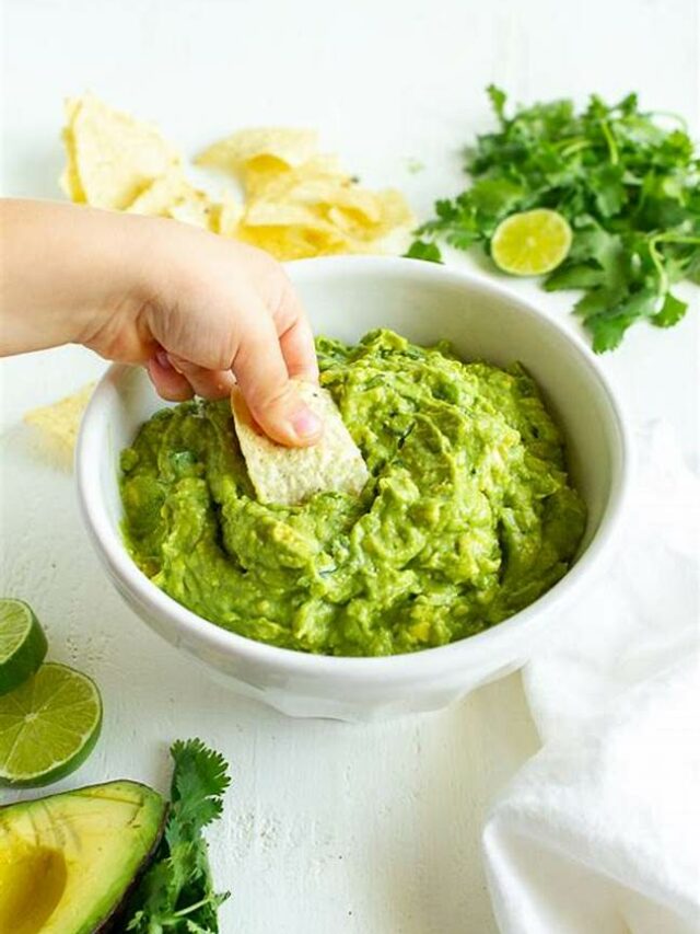 Fresh & Zesty: Try This 5-Ingredient Avocado Lime Dip Recipe