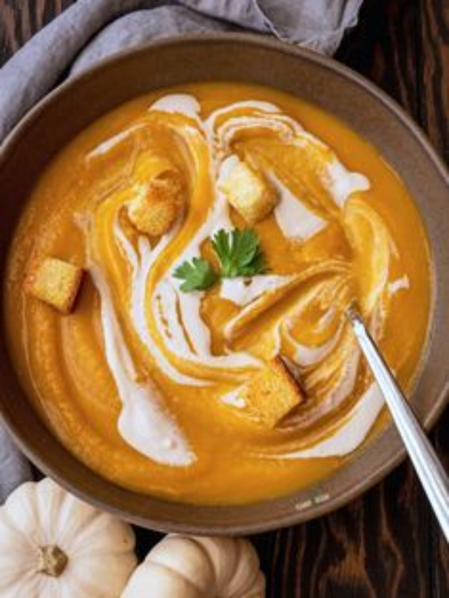 Velvety Butternut Squash Soup Recipe: A Cozy and Flavorful Fall Favorite