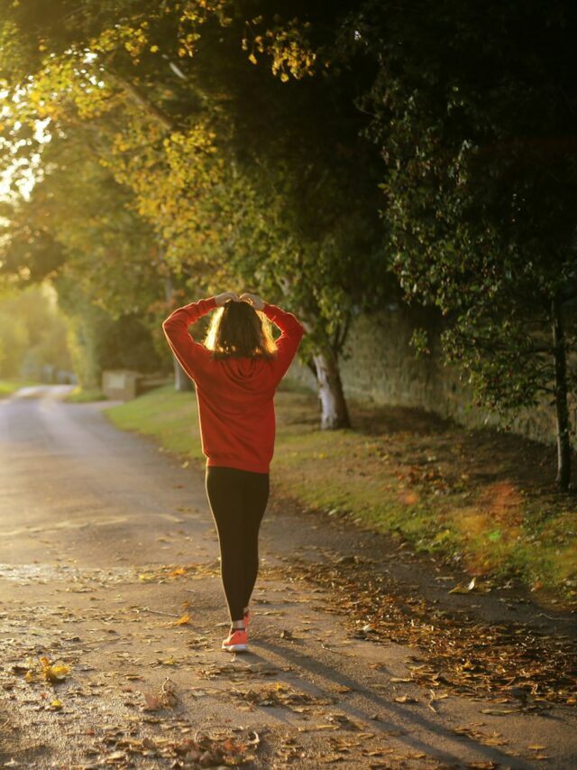 7 Benefits of Walking for Just 10 Minutes After a Meal